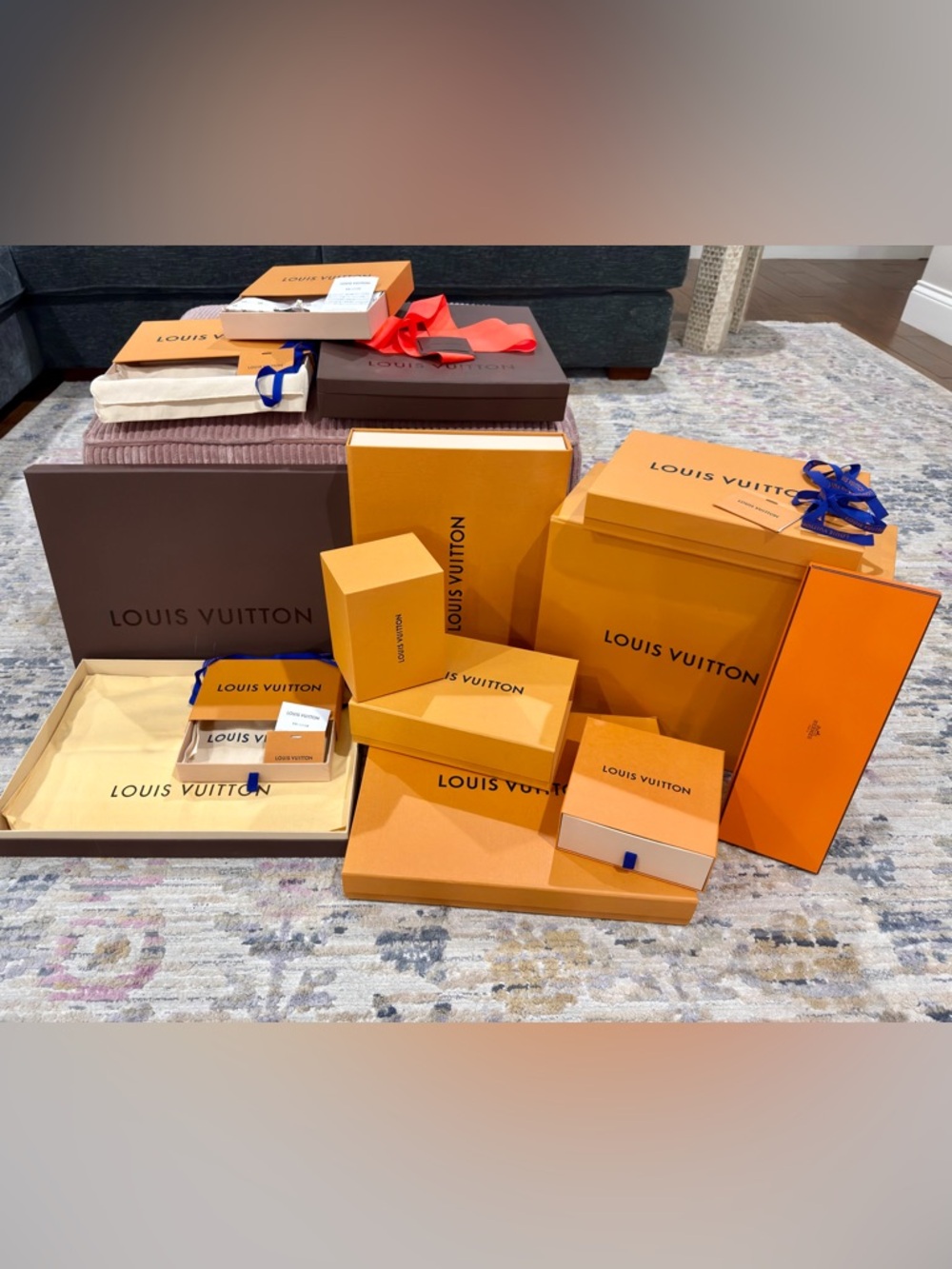Louis Vuitton Boxes & Dust Bags
✨READ✨